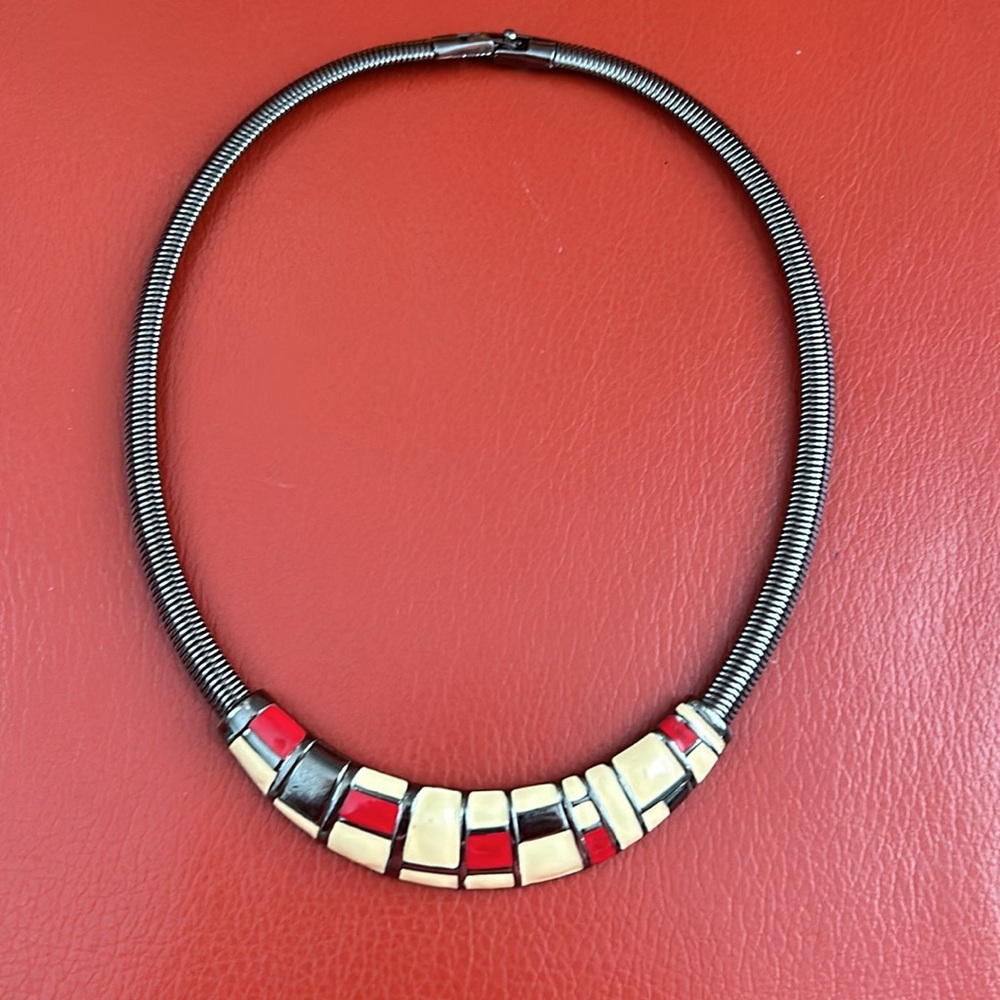 Beautiful Monet vintage art deco enamel snake chain necklace. Signed.